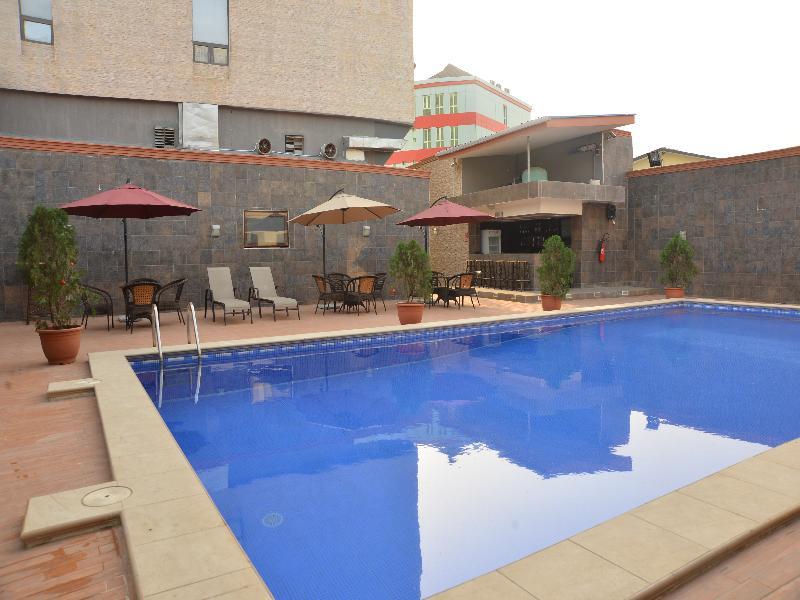 Golden Tulip Essential Lagos Airport Hotel Exterior foto